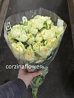 Кустовая роза Бандолеро — яркий пышный букет в срезке для подарка и декора SR633  SR633 купить в Москве